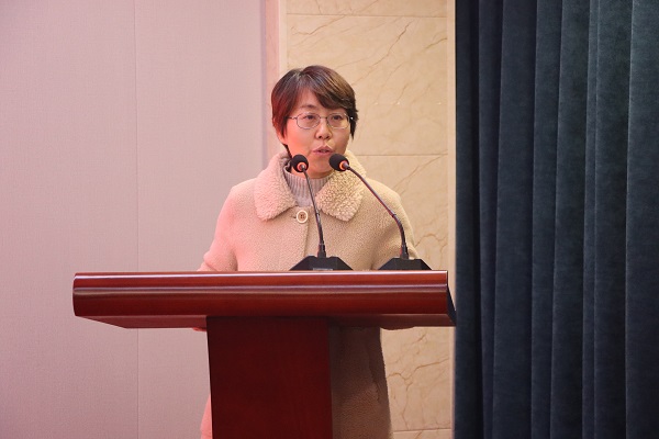 新乡社区大学教育效劳指导中心主任唐瑞萍揭晓致辞.JPG